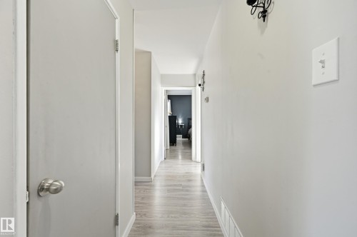 7719 71 Avenue, Edmonton, AB - Indoor