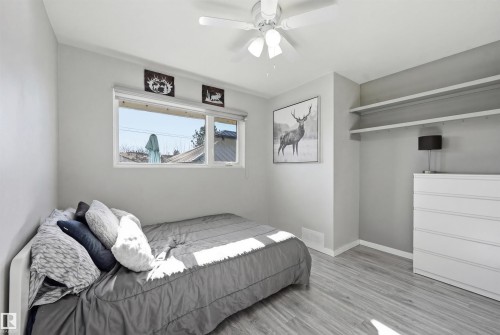 7719 71 Avenue, Edmonton, AB - Indoor Photo Showing Bedroom