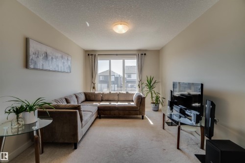 3843 Agar Green, Edmonton, AB - Indoor Photo Showing Living Room