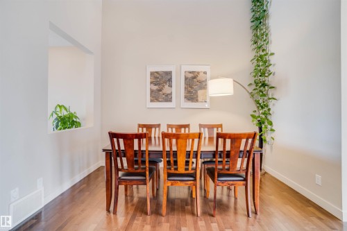 3843 Agar Green, Edmonton, AB - Indoor Photo Showing Dining Room