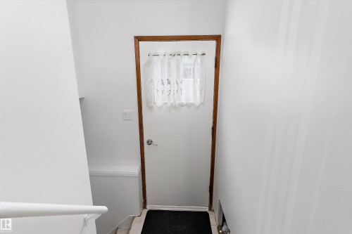7123 Delwood Road, Edmonton, AB - Indoor Photo Showing Other Room