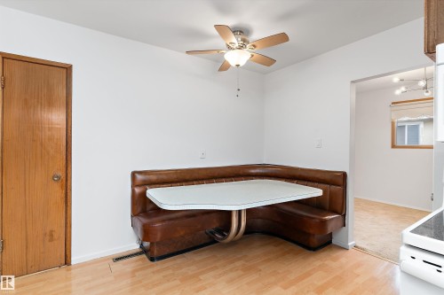 7123 Delwood Road, Edmonton, AB - Indoor