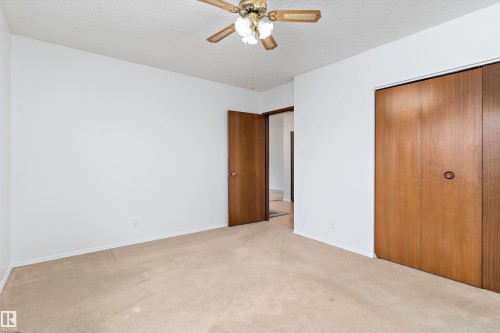 7123 Delwood Road, Edmonton, AB - Indoor Photo Showing Other Room