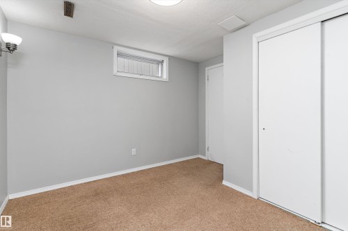 7123 Delwood Road, Edmonton, AB - Indoor Photo Showing Other Room