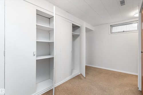 7123 Delwood Road, Edmonton, AB - Indoor