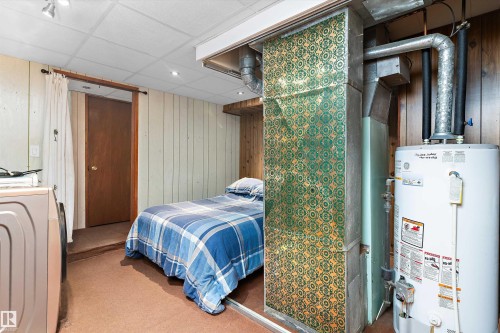 7123 Delwood Road, Edmonton, AB - Indoor Photo Showing Laundry Room