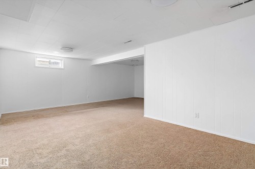 7123 Delwood Road, Edmonton, AB - Indoor