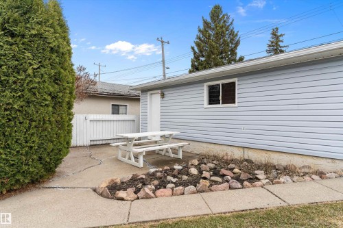 7123 Delwood Road, Edmonton, AB - Outdoor