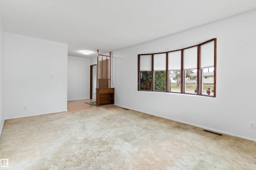 7123 Delwood Road, Edmonton, AB - Indoor