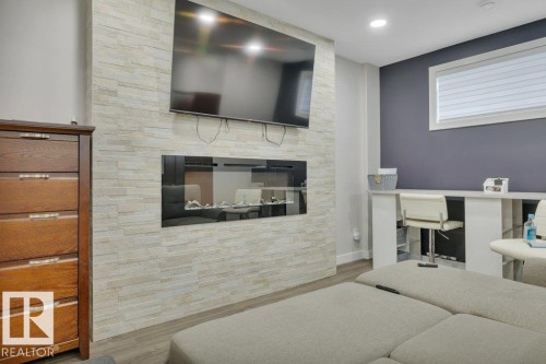 100 Aston Bend, Leduc, AB - Indoor