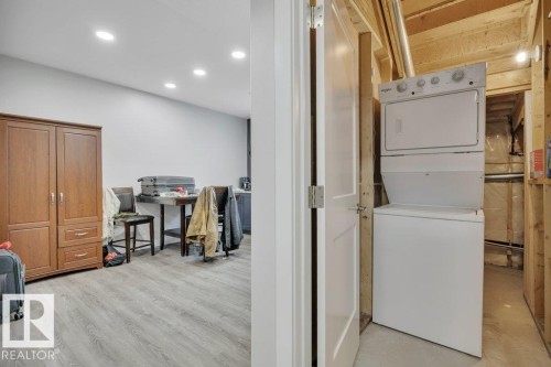100 Aston Bend, Leduc, AB - Indoor Photo Showing Laundry Room