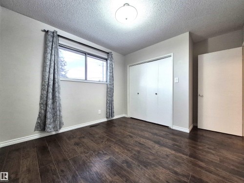11440 44A Avenue, Edmonton, AB - Indoor Photo Showing Other Room