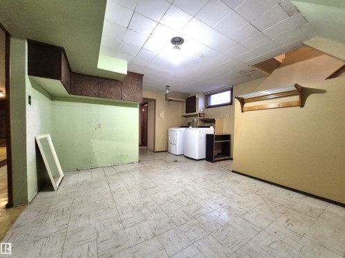 11440 44A Avenue, Edmonton, AB - Indoor