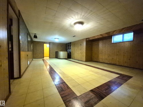 11440 44A Avenue, Edmonton, AB - Indoor Photo Showing Other Room