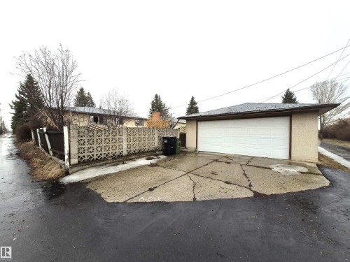 11440 44A Avenue, Edmonton, AB - Outdoor