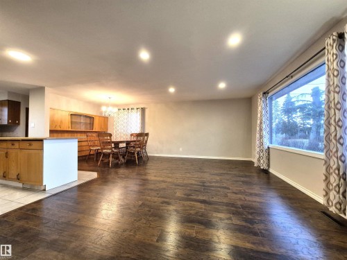 11440 44A Avenue, Edmonton, AB - Indoor