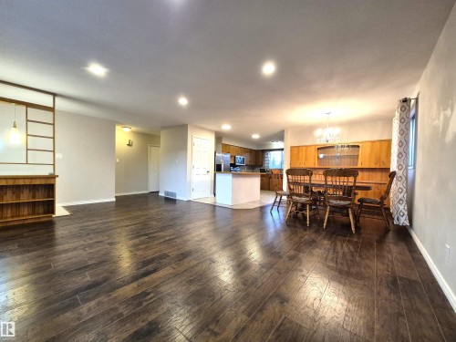 11440 44A Avenue, Edmonton, AB - Indoor