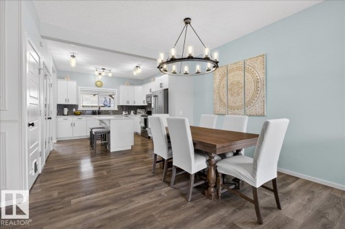 2530 Orchards Way, Edmonton, AB - Indoor Photo Showing Dining Room
