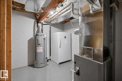 2530 Orchards Way, Edmonton, AB - Indoor Photo Showing Basement