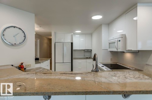 606 10108 125 Street, Edmonton, AB - Indoor
