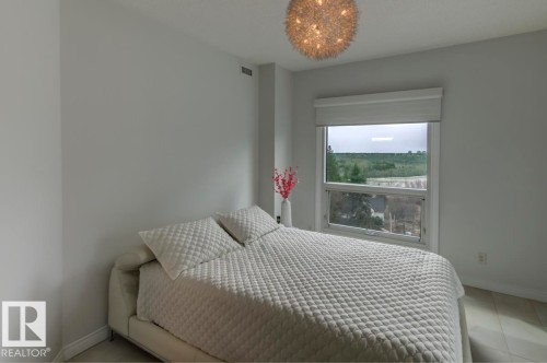 606 10108 125 Street, Edmonton, AB - Indoor Photo Showing Bedroom