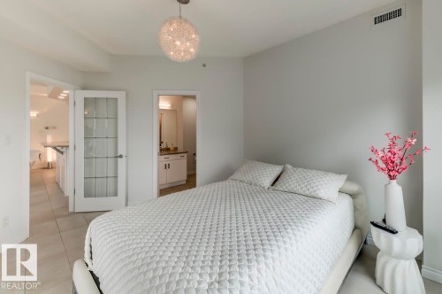 606 10108 125 Street, Edmonton, AB - Indoor Photo Showing Bedroom