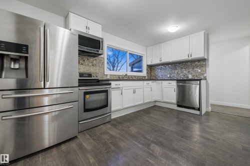 13228 83 Street Nw, Edmonton, AB - Indoor Photo Showing Kitchen With Upgraded Kitchen
