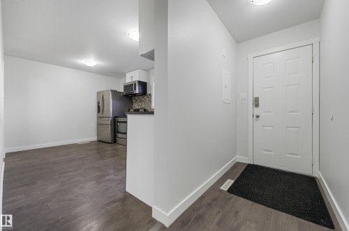 13228 83 Street Nw, Edmonton, AB - Indoor Photo Showing Other Room