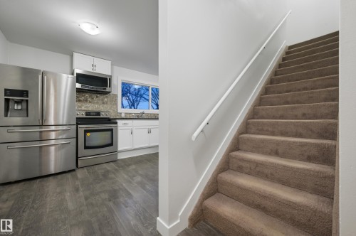 13228 83 Street Nw, Edmonton, AB - Indoor
