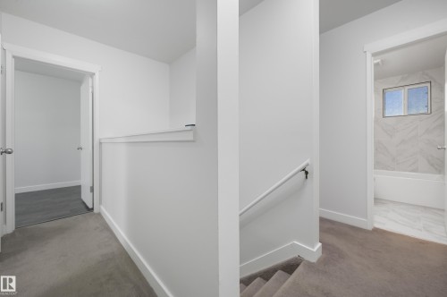13228 83 Street Nw, Edmonton, AB - Indoor Photo Showing Other Room