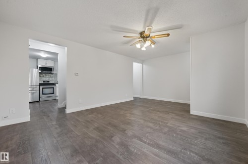 13228 83 Street Nw, Edmonton, AB - Indoor Photo Showing Other Room