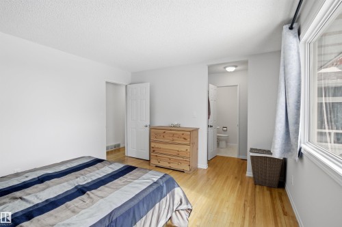 4203 52 Avenue, Beaumont, AB - Indoor Photo Showing Bedroom