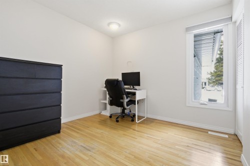 4203 52 Avenue, Beaumont, AB - Indoor