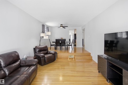 4203 52 Avenue, Beaumont, AB - Indoor Photo Showing Living Room