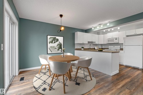 5407 204 Street, Edmonton, AB - Indoor