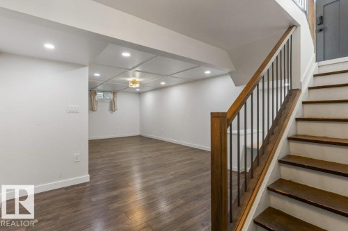 5 Gresham Boulevard, St. Albert, AB - Indoor Photo Showing Other Room
