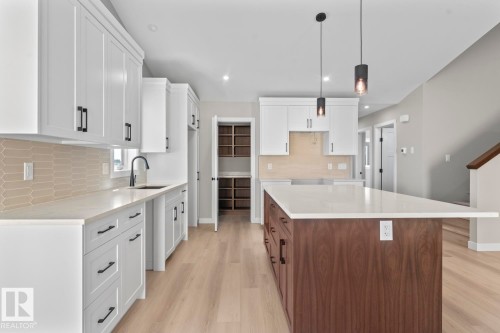 317 Fundy Way, Cold Lake, AB - Indoor Photo Showing Kitchen With Upgraded Kitchen