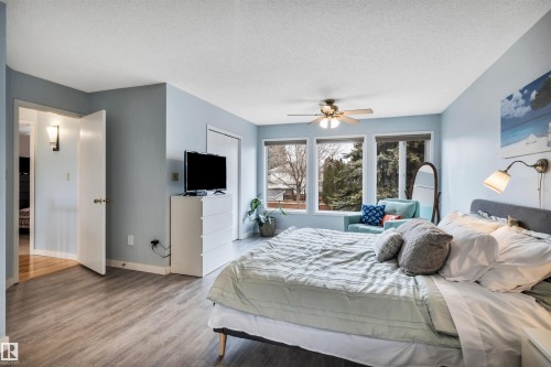 37 Deane Crescent, St. Albert, AB - Indoor Photo Showing Bedroom