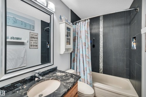 37 Deane Crescent, St. Albert, AB - Indoor Photo Showing Bathroom