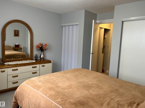 302 17467 98A Avenue, Edmonton, AB - Indoor Photo Showing Bedroom
