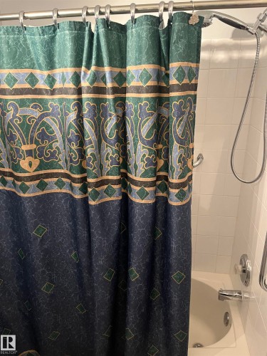 302 17467 98A Avenue, Edmonton, AB - Indoor Photo Showing Bathroom