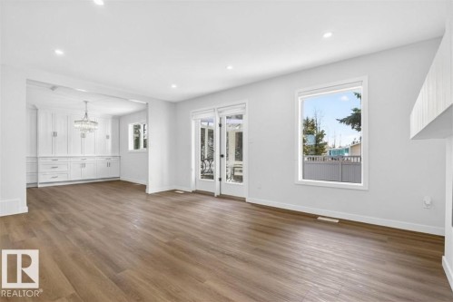 257 Knottwood Road N, Edmonton, AB - Indoor Photo Showing Other Room