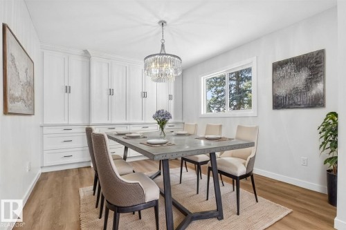 257 Knottwood Road N, Edmonton, AB - Indoor Photo Showing Dining Room