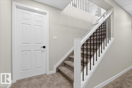 257 Knottwood Road N, Edmonton, AB - Indoor Photo Showing Other Room