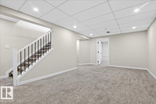 257 Knottwood Road N, Edmonton, AB - Indoor Photo Showing Other Room