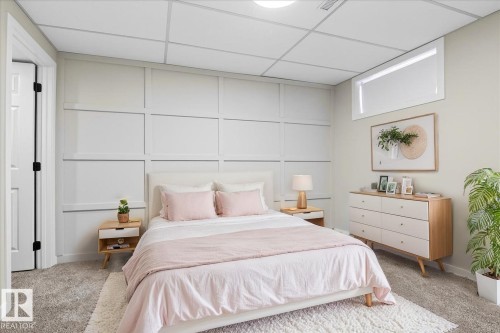 257 Knottwood Road N, Edmonton, AB - Indoor Photo Showing Bedroom