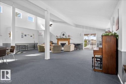 257 Knottwood Road N, Edmonton, AB - Indoor