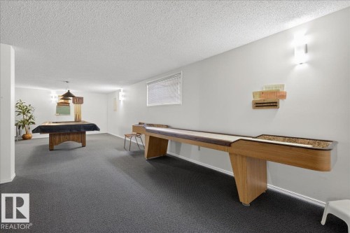 257 Knottwood Road N, Edmonton, AB - Indoor Photo Showing Other Room