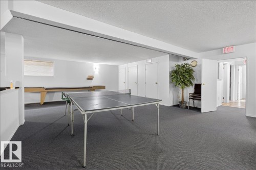 257 Knottwood Road N, Edmonton, AB - Indoor Photo Showing Other Room
