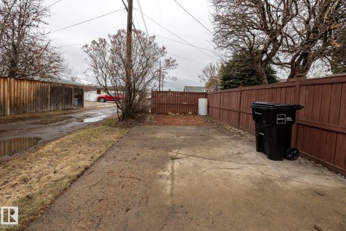 Concrete pad for outdoor utility - 8612 68A Street, Edmonton, AB - Outdoor